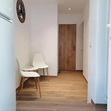 Stefi * אפורי סוד